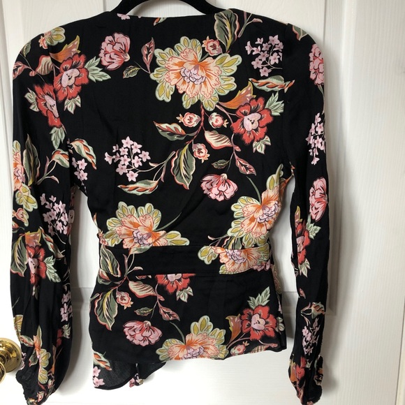 Floral Wrap Top - Picture 5 of 6